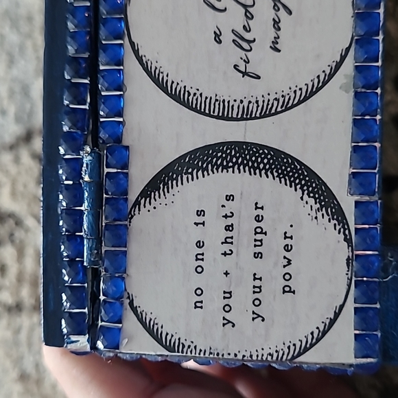 FINAL PRICE BUNDLE HALLMARK KEEPSAKE 2017, REALLY CUTE BOX WITH 2 ORNIMENTS - Picture 11 of 16